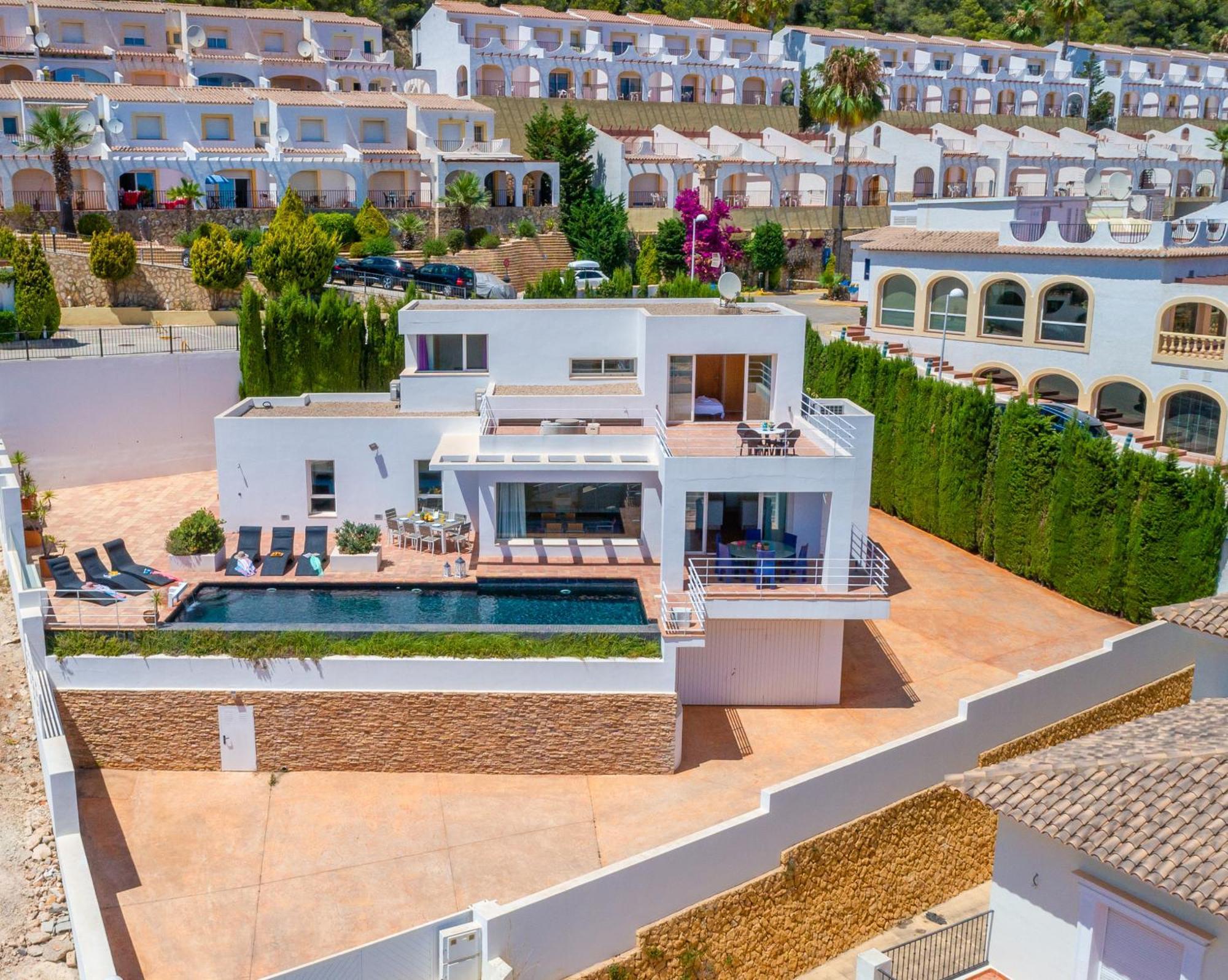 Moderna - Plusholidays Calp